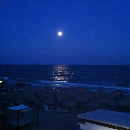 Beach St Vlas スヴェティ・ヴラス